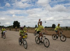 049